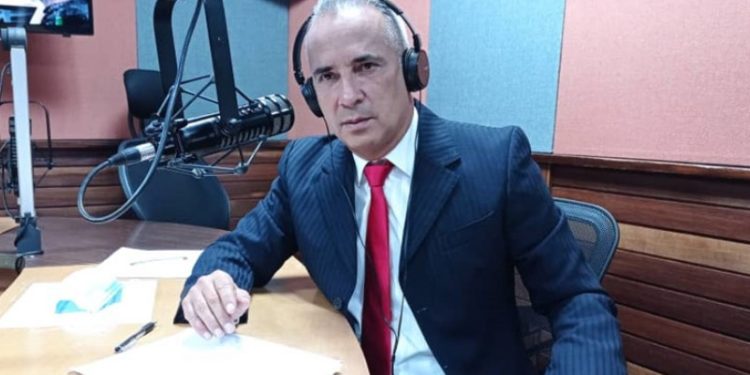 Vía Unión Radio