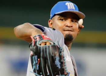 Pitcher del Magallanes, Yohander Méndez / Foto Samir Aponte