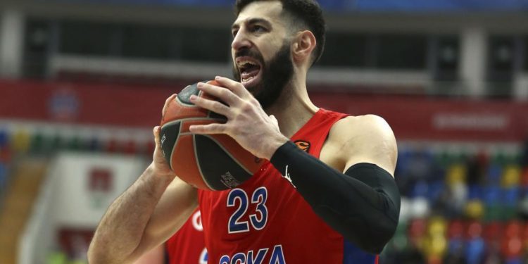 MOSCOW, RUSSIA - OCTOBER 29: Tornike Shengelia, #23 of CSKA Moscow in action during the 2020/2021 Turkish Airlines EuroLeague Regular Season Round 6 match between CSKA Moscow and Valencia Basket at Megasport Arena on October 29, 2020 in Moscow, . (Photo by Mikhail Serbin/Euroleague Basketball via Getty Images)